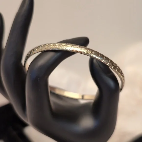 Two Silver Toned Textured Pattern Bangles - Picture 4 of 10